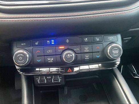 Used 2021 Dodge Durango R/T w/ Blacktop Package RWD image 31