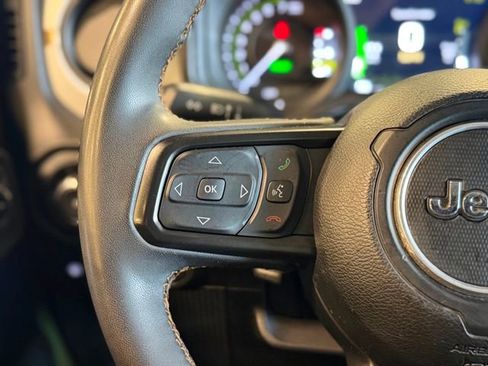 Used 2024 Jeep Wrangler Unlimited AWD/4WD image 24