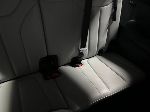 Used 2025 Hyundai Palisade SEL FWD image 14