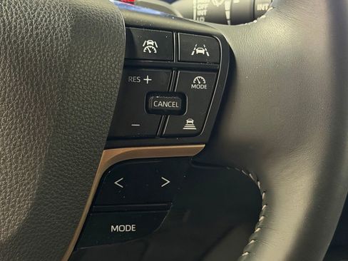 Used 2025 Toyota Crown Signia image 39