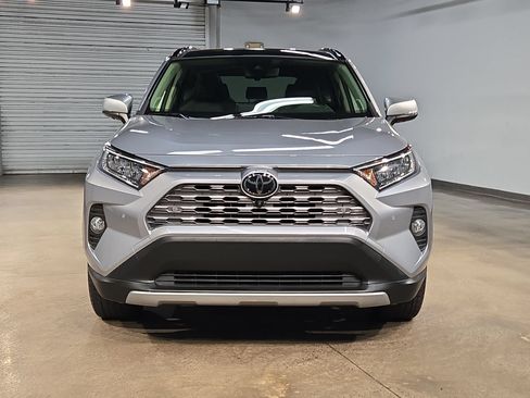Used 2021 Toyota RAV4 Limited AWD/4WD image 2