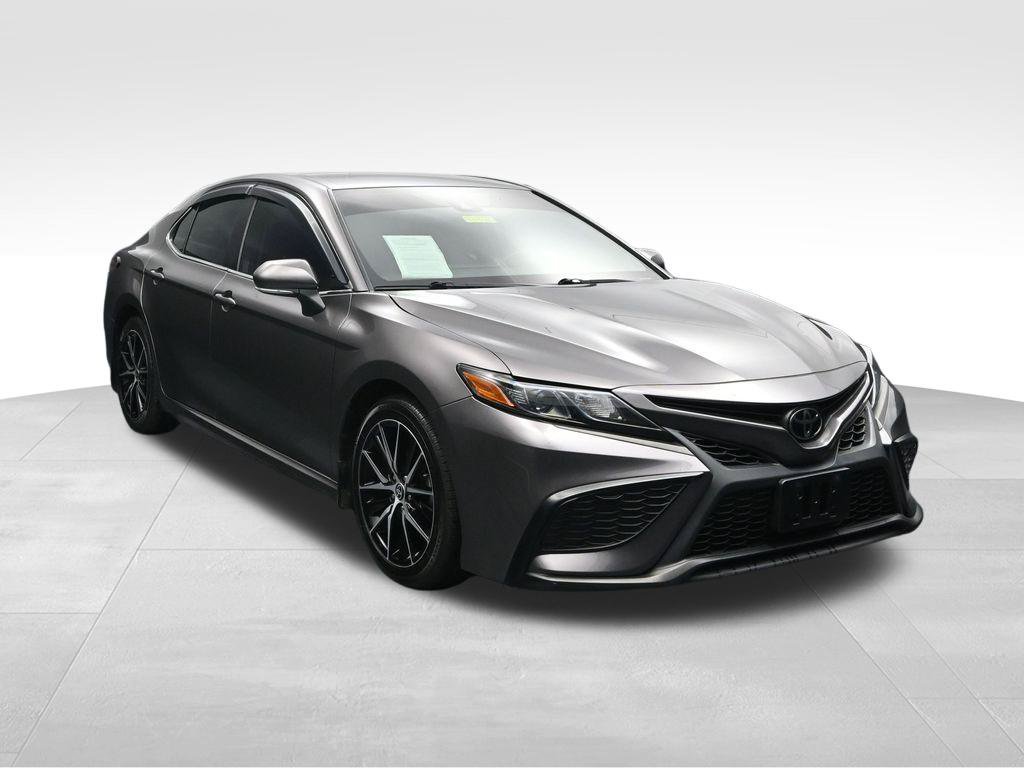 Used 2022 Toyota Camry SE FWD image 7