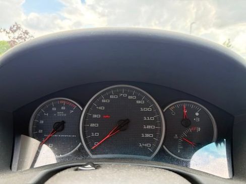 Used 2005 Pontiac Grand Prix w/ Drivers Plus Package FWD image 30