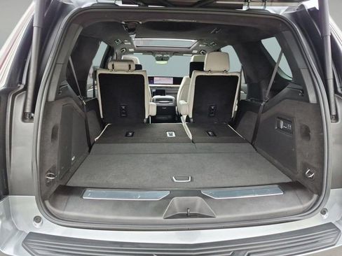 Certified 2025 Cadillac Escalade Sport Platinum AWD/4WD image 28