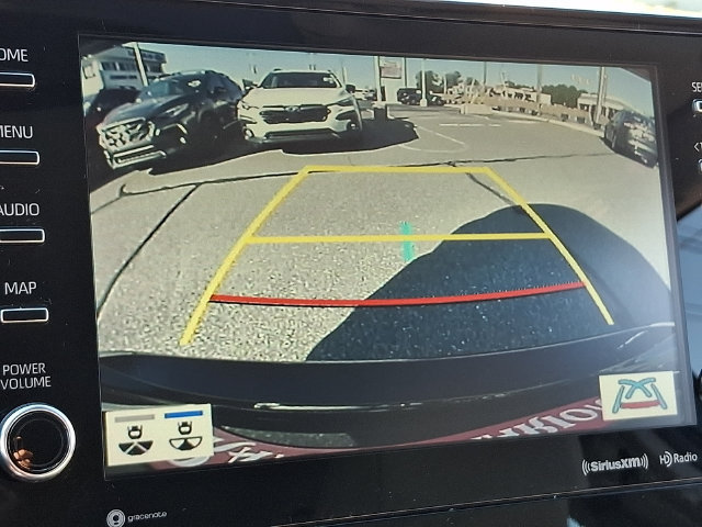 Used 2022 Toyota Camry XLE FWD image 17