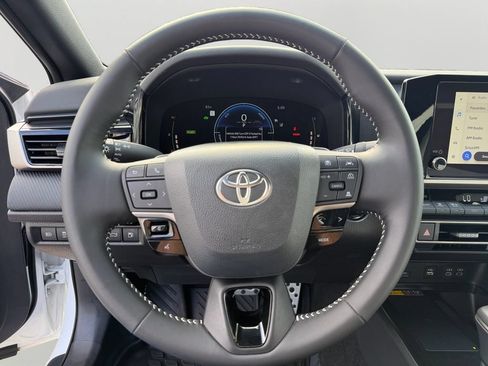 Used 2026 Toyota Camry SE w/ Convenience Package FWD image 19