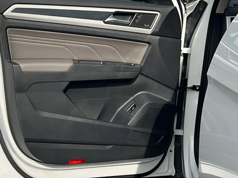 Certified 2023 Volkswagen Atlas SEL Premium AWD/4WD image 23