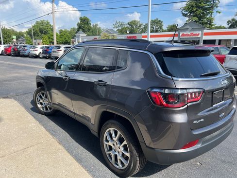 Used 2022 Jeep Compass Latitude image 5