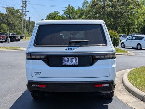 New 2026 Jeep Grand Wagoneer L 4WD image 6