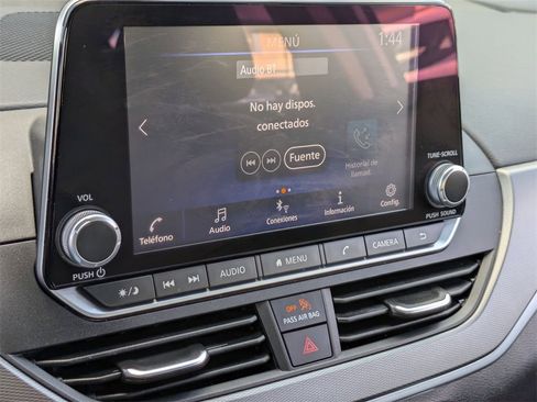 Used 2025 Nissan Altima 2.5 SR image 18