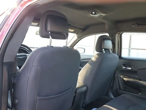 Used 2013 Chrysler 200 Touring FWD image 9