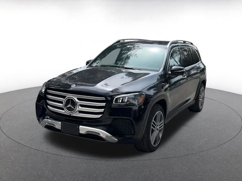 Used 2024 Mercedes-Benz GLS 450 4MATIC image 7