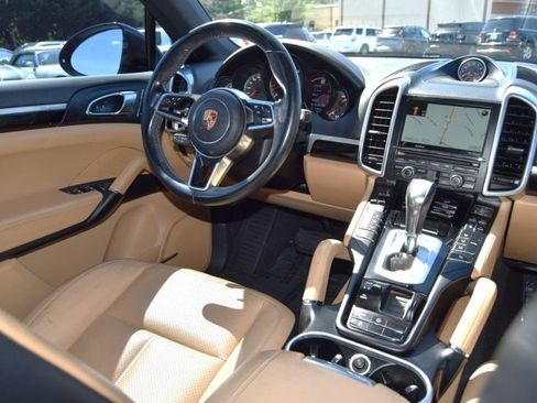 Used 2016 Porsche Cayenne AWD/4WD image 21