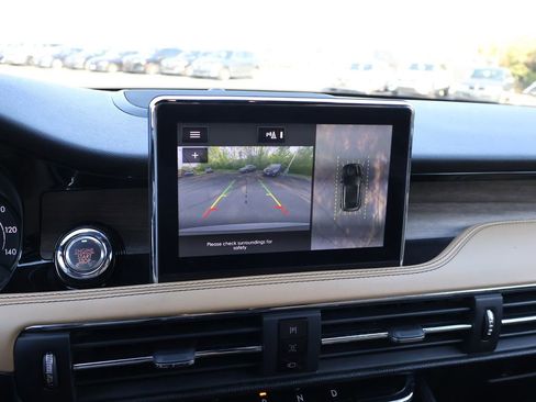 Used 2020 Lincoln Corsair Reserve image 25