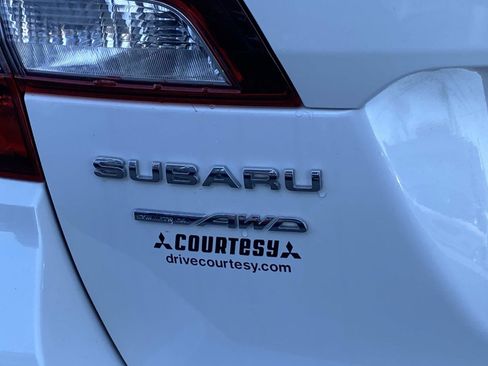 Used 2019 Subaru Outback 2.5i Limited AWD/4WD image 5