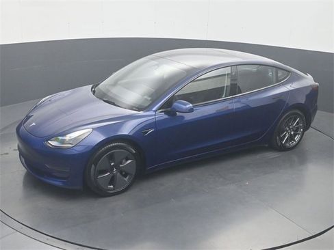 Used 2023 Tesla Model 3 Standard Range image 20