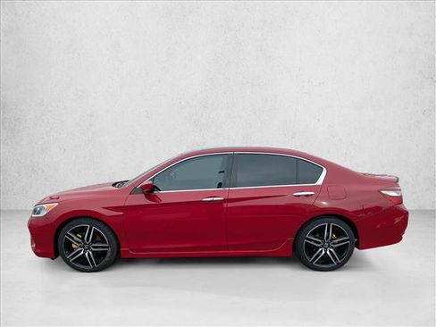 Used 2017 Honda Accord Sport image 9