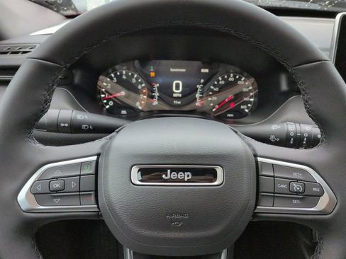 New 2026 Jeep Compass Latitude image 26