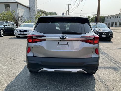 Used 2021 Kia Seltos LX AWD/4WD image 6