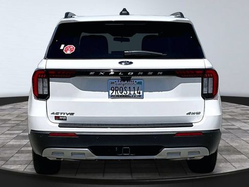 Used 2025 Ford Explorer Active w/ Active Comfort Package AWD/4WD image 24