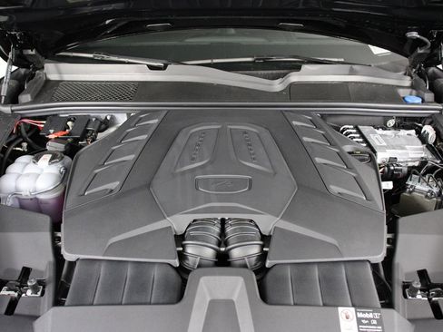 New 2026 Porsche Cayenne GTS image 20