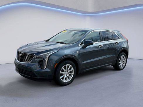 Used 2019 Cadillac XT4 Luxury w/ Cold Weather Package image 10