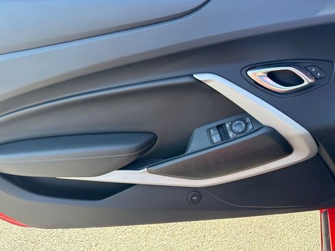 Used 2022 Chevrolet Camaro SS RWD image 13