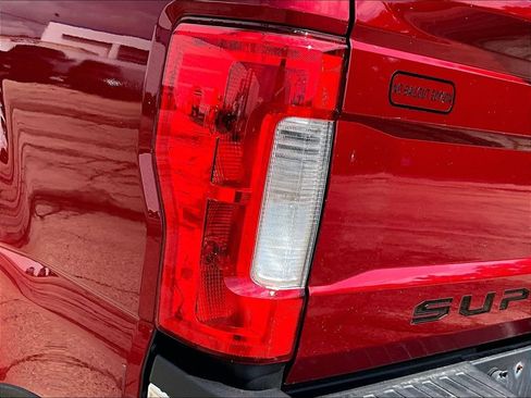 Used 2017 Ford F250 Lariat w/ Lariat Value Package AWD/4WD image 27