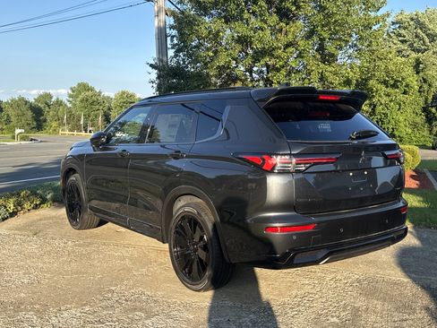 New 2026 Mitsubishi Outlander SEL Black Edition AWD/4WD image 3