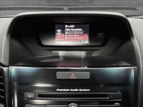 Used 2013 Acura ILX 4dr Sdn 2.4L Premium Pkg image 38