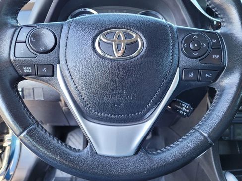 Used 2018 Toyota Corolla SE image 21