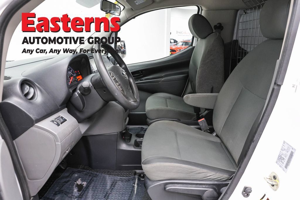 Used 2020 Nissan NV200 SV w/ Back Door Glass Package FWD image 15