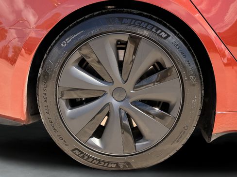 Used 2023 Tesla Model S AWD/4WD image 13