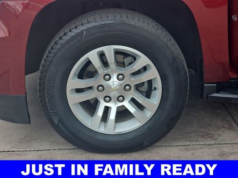 Used 2019 Chevrolet Suburban LS RWD image 35