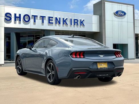 Certified 2024 Ford Mustang Coupe image 6