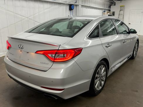 Used 2017 Hyundai Sonata Limited w/ Ultimate Package 04 FWD image 4