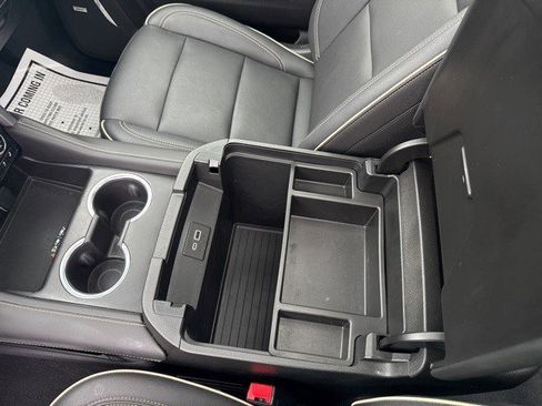 Certified 2023 GMC Yukon XL SLT w/ SLT Premium Package image 11