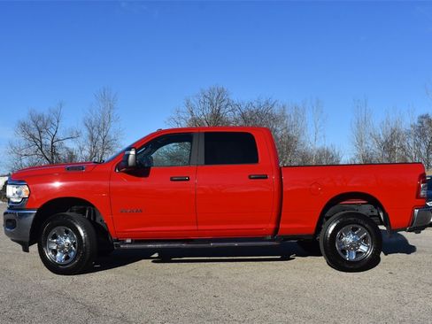 Used 2024 RAM 2500 Big Horn w/ Bed Utility Group image 3