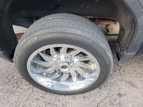 Used 2020 GMC Sierra 1500 SLE w/ SLE Value Package image 26