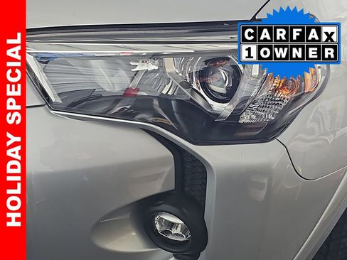 Used 2024 Toyota 4Runner TRD Off-Road image 32