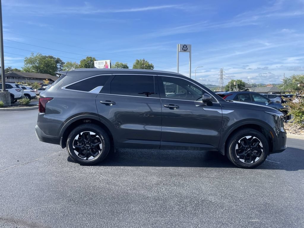 Certified 2024 Kia Sorento S AWD/4WD image 4