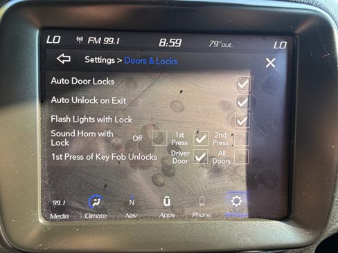 Used 2023 Jeep Renegade Latitude AWD/4WD image 45