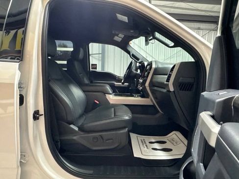 Used 2022 Ford F250 Lariat w/ Lariat Value Package AWD/4WD image 26