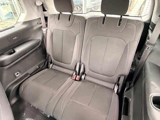 Used 2022 Jeep Grand Cherokee L Laredo w/ Luxury Tech Group I AWD/4WD image 11
