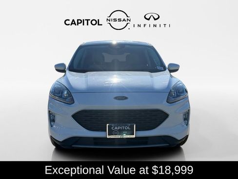 Used 2022 Ford Escape SEL w/ Technology Package image 2