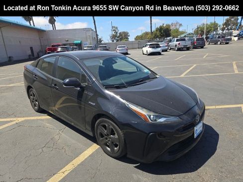 Used 2019 Toyota Prius XLE image 1