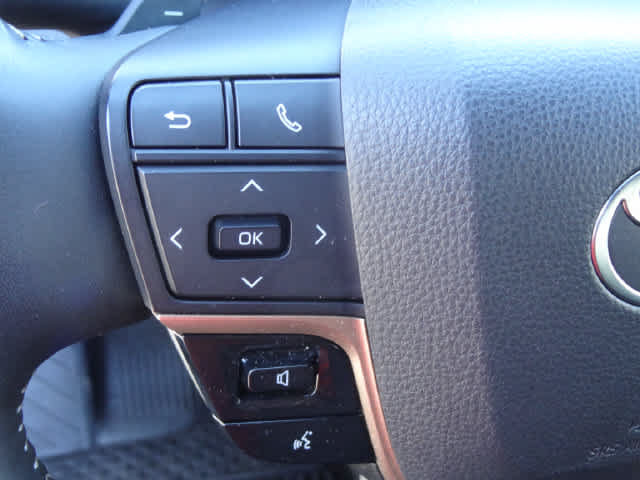Used 2025 Toyota Crown Signia w/ Advanced Technology Package AWD/4WD image 20
