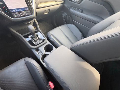 Used 2025 Subaru Forester Limited AWD/4WD image 15