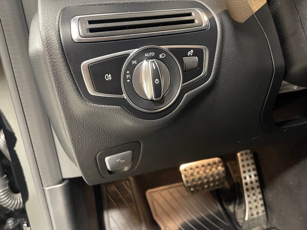 Certified 2023 Mercedes-Benz C 300 4MATIC Coupe image 19