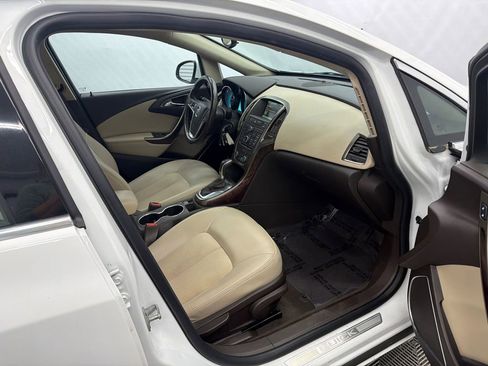 Used 2015 Buick Verano FWD image 13